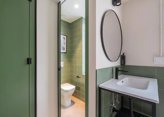 Latroupe Grand Place Bruxelles